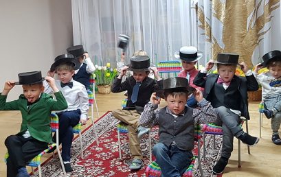 Весенний праздник в старшей группе детского сада, март 2019